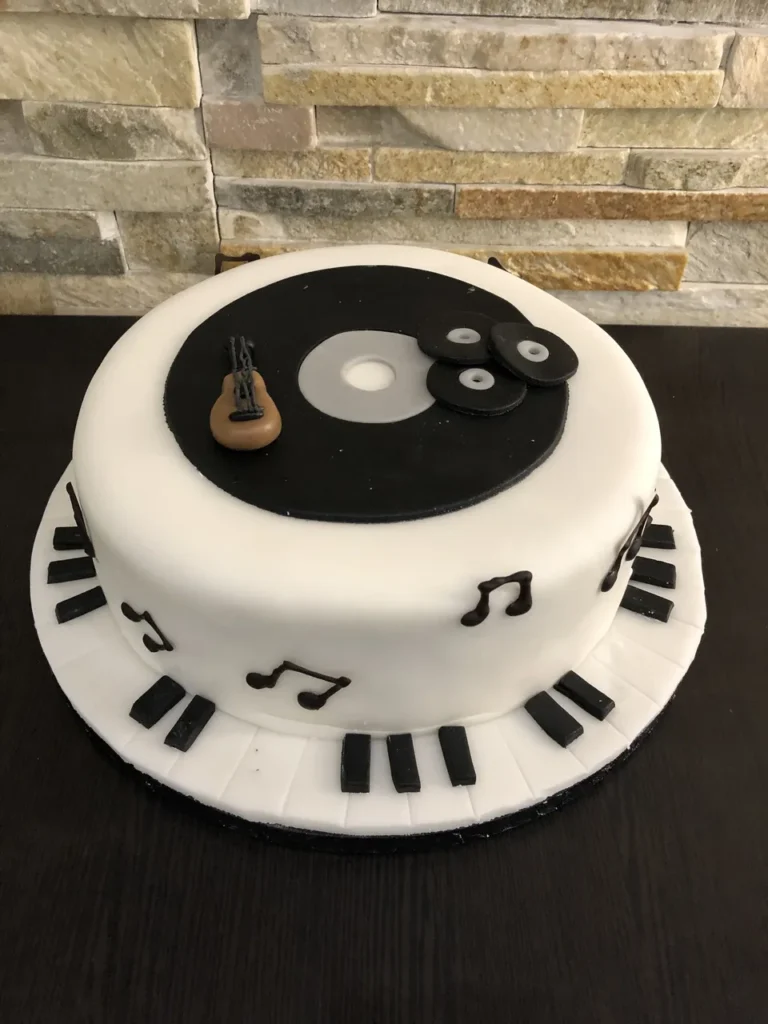 Elkészült torta