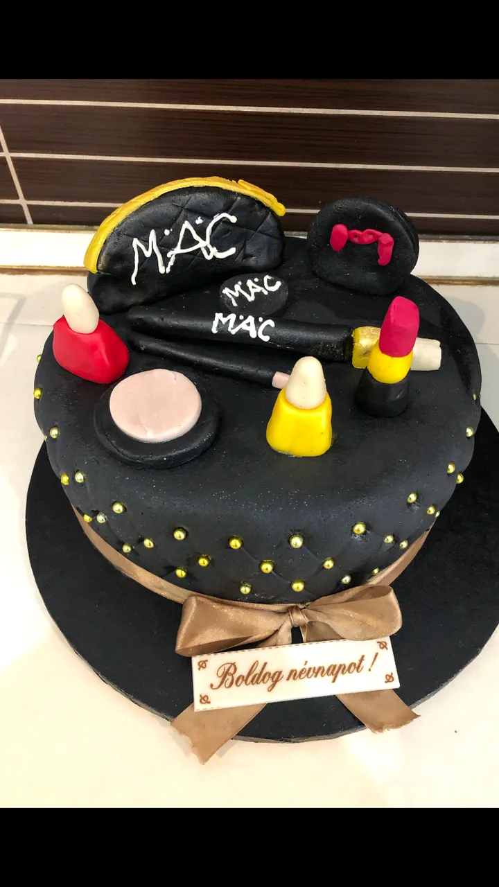 Elkészült torta