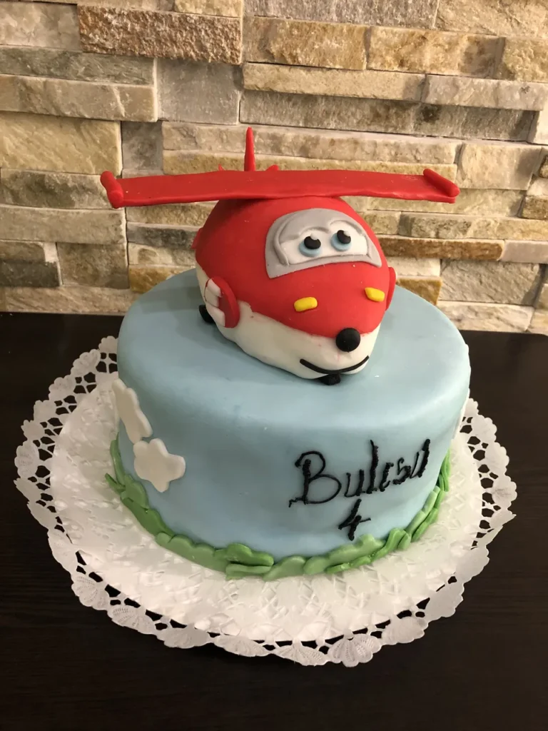 Elkészült torta