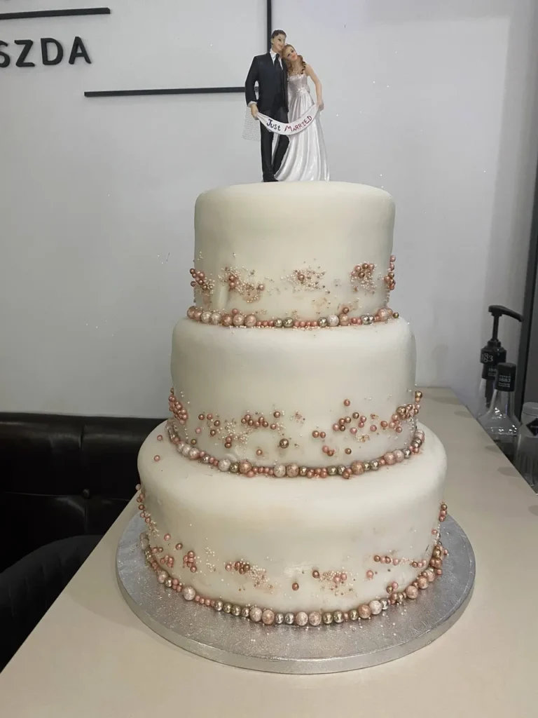 Elkészült torta