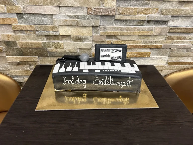 Elkészült torta