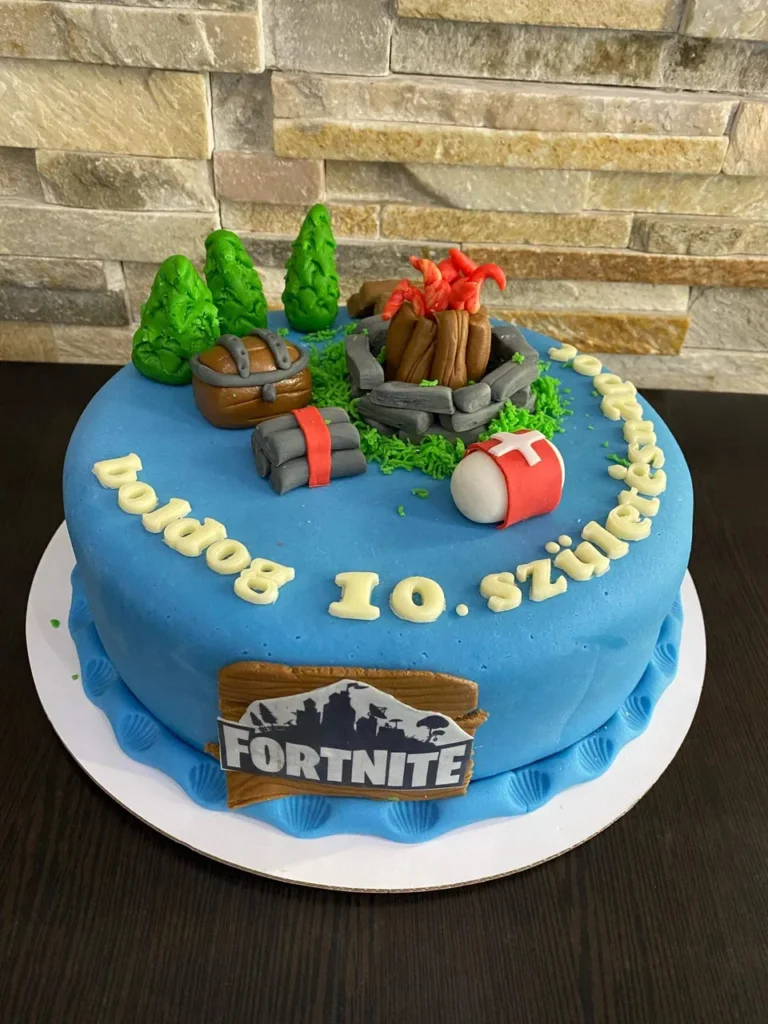 Elkészült torta