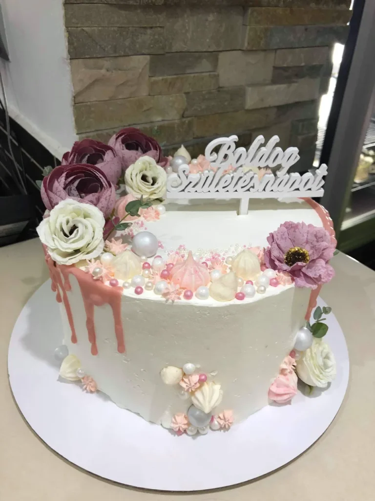 Elkészült torta